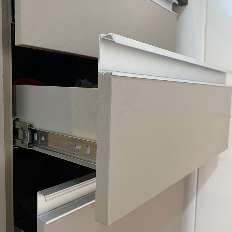 Extrusions-Aluminiumprofile Kundenspezifische Möbelbeschläge für Baumaterialdekor